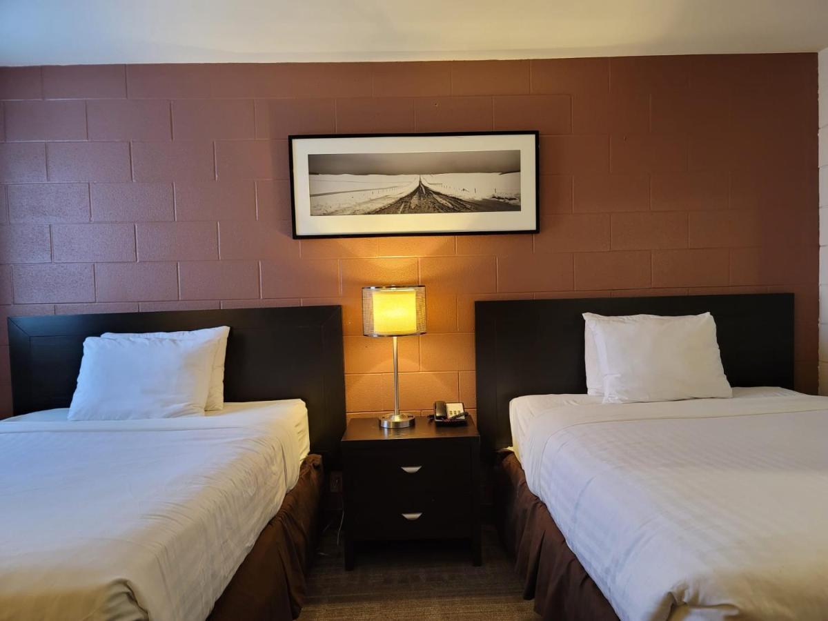 Roadking Inns Motel カルガリー エクステリア 写真